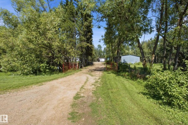 Kitchen - #60 2304 Twp Road 522, Rural Parkland County, AB T0E0H0 Photo 3