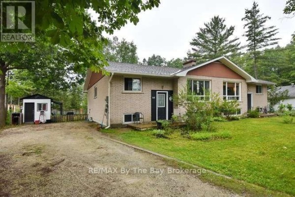 Kitchen - 60 53rd Street S, Wasaga Beach, ON L9Z1W8 Photo 4