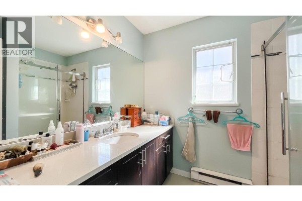 60 5950 Oakdale Road, Burnaby, BC, photo 2