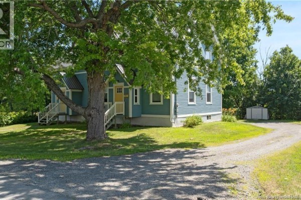 60-62 Queensway, St  Stephen, NB, photo 2