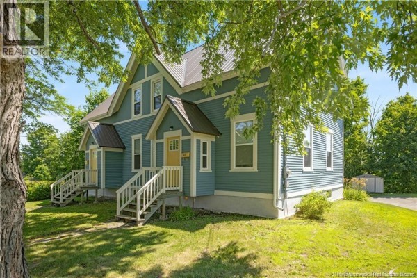 60-62 Queensway, St  Stephen, NB, photo 3