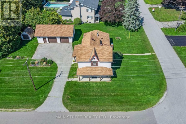 Family room - 60 Albert Street, East Gwillimbury, ON L0G1M0 Photo 5