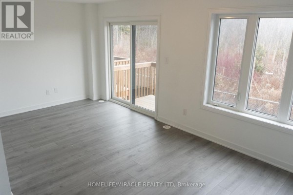 60 Blue Forest Crescent, Barrie, ON L9J0N3 Photo 5