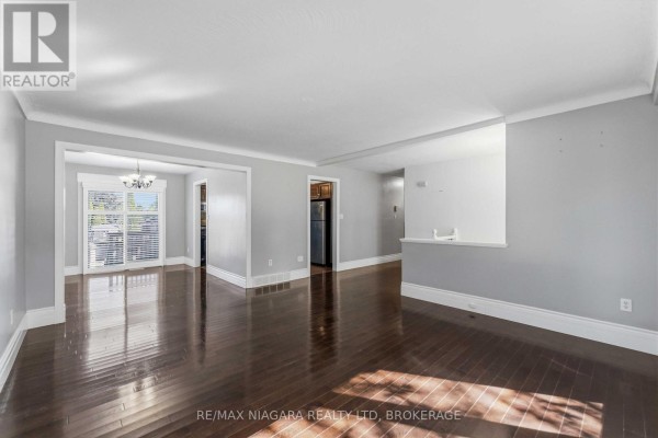 60 Brant Avenue, Welland, ON, photo 3
