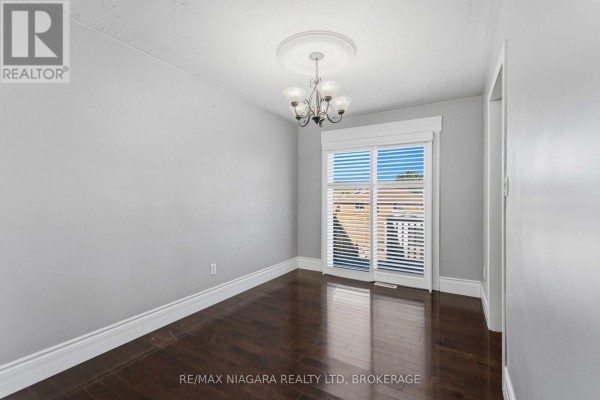 60 Brant Avenue, Welland, ON L3C6C8 Photo 5