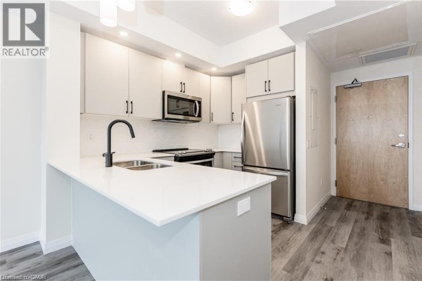Kitchen - 60 Charles Street Unit# 1803, Kitchener, ON N2G0C9 Photo 2