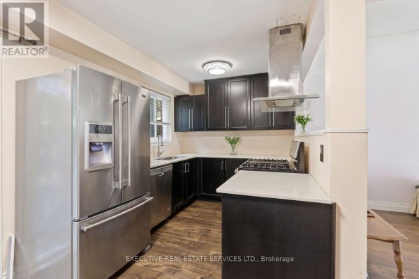Bedroom 2 - 60 Chipwood Crescent, Brampton, ON L6V2E5 Photo 5