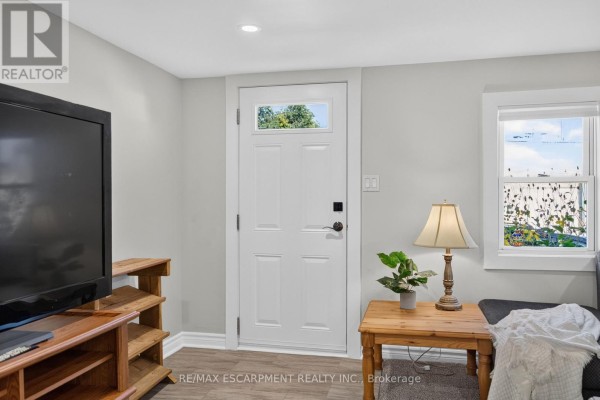Bedroom - 60 Division Street, St  Catharines, ON L2R3G6 Photo 5