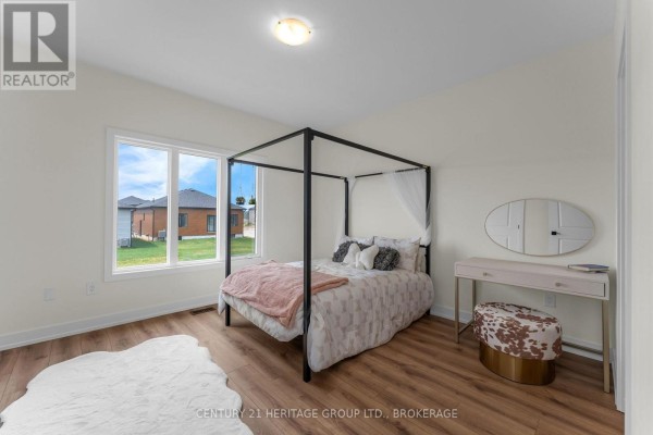 Primary Bedroom - 60 Dusenbury Drive, Loyalist, ON K0H2H0 Photo 3