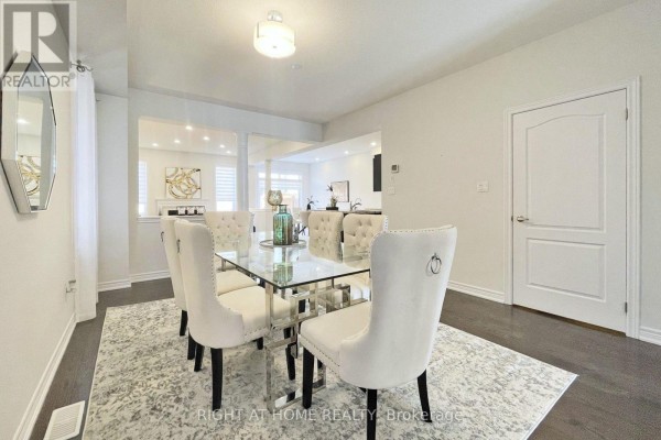 60 Falconridge Terrace, East Gwillimbury, ON L4H0G9 Photo 4