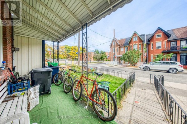 60 Fennings Street, Toronto, ON M6J3B8 Photo 4