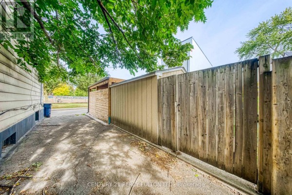 60 Fennings Street, Toronto, ON M6J3B8 Photo 5