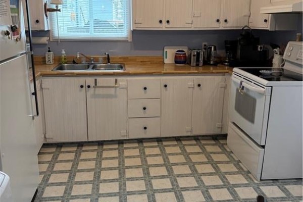 Kitchen - 60 First Avenue, Pointe Du Chene, NB E4P4G3 Photo 5