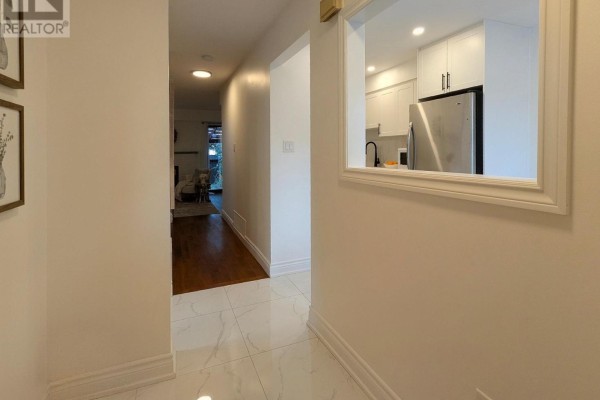60 James Park Square, Toronto, ON, photo 3