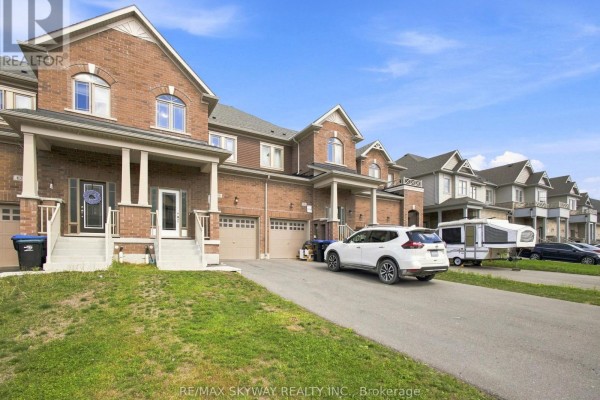 60 Lorne Thomas Place, New Tecumseth, ON, photo 3
