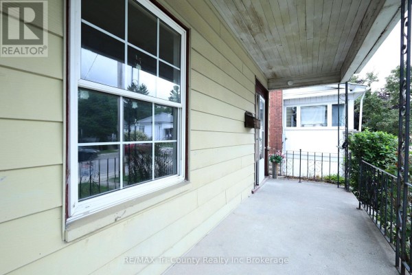 Kitchen - 60 Manitoba Street, St  Thomas, ON N5P3A4 Photo 4