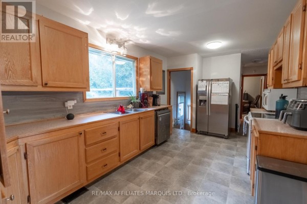 60 Maple Street, South Stormont, ON K0C1M0 Photo 4