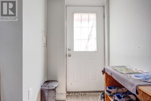 60 Martindale Crescent, Brampton, ON, photo 3