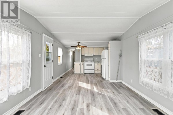 Kitchen - 60 Meadowbrook Drive, Goulds, NL A1S1C2 Photo 5