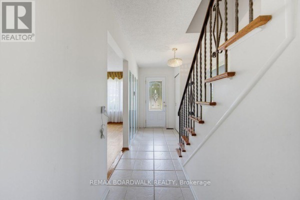 Family room - 60 Northpark Drive, Ottawa, ON K1B3R8 Photo 4