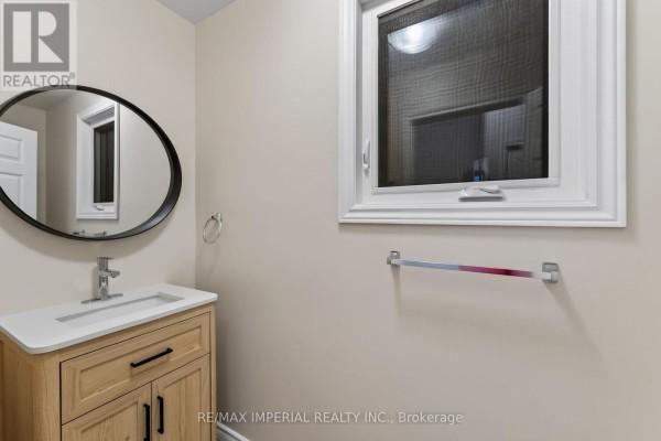 Bedroom 3 - 60 Radcliff Parkway, Greater Sudbury, ON P3E5Y5 Photo 5