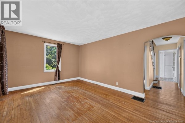 Family room - 60 Smith Street, Salisbury, NB E4J2S2 Photo 4