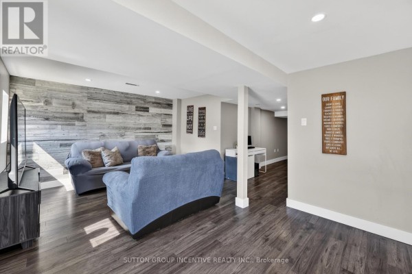 60 Succession Crescent, Barrie, ON, photo 3