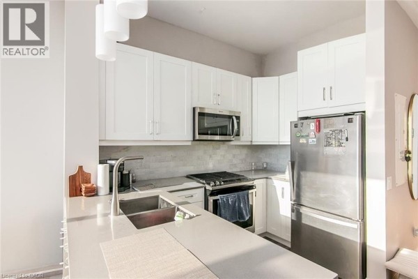 Living room - 60 W Charles Street Unit# 2903, Kitchener, ON N2G0C9 Photo 5