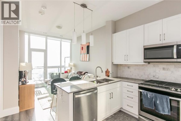 Kitchen - 60 W Charles Street W Unit# 2903, Kitchener, ON N2G0C9 Photo 4