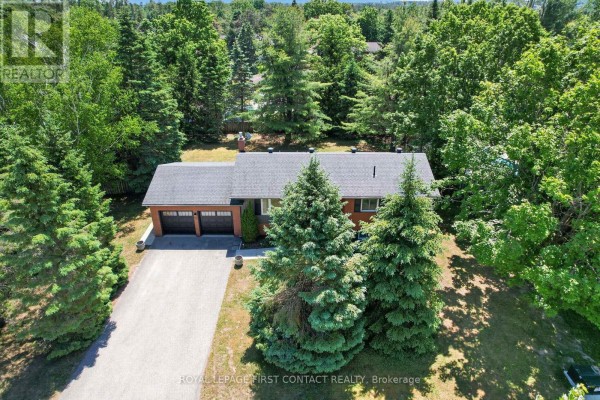 Family room - 60 Willow Landing Road, Springwater, ON L9X0P9 Photo 2