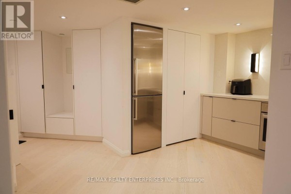 Bedroom - 600 - 38 Elm Street, Toronto, ON M5G2K5 Photo 4