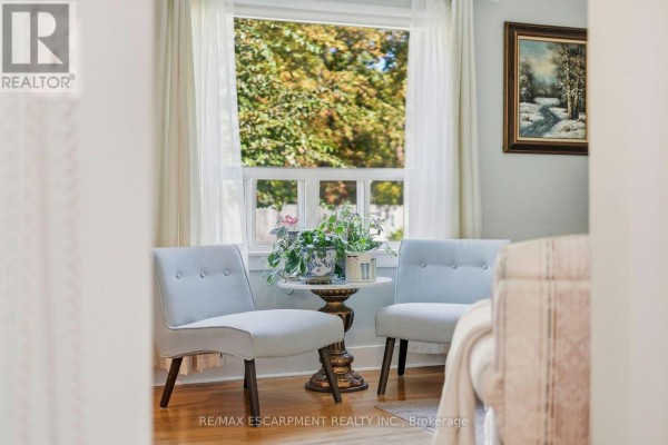 Family room - 600 Hager Avenue, Burlington, ON L7S1P6 Photo 4