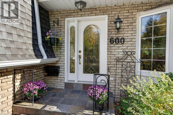 3pc Bathroom - 600 Holly Hill Crescent, Burlington, ON L7L3Z7 Photo 4