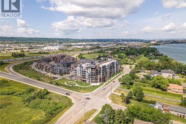4pc Bathroom - 600 North Service Road Unit# 301, Stoney Creek, ON L8E0L2 Photo 2