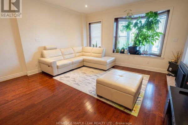 Bedroom 2 - 600 Oakwood Avenue, Toronto, ON M6E2X8 Photo 5