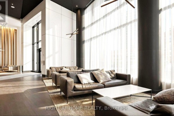 6001 - 3900 Confederation Parkway, Mississauga, ON L5B0M3 Photo 5