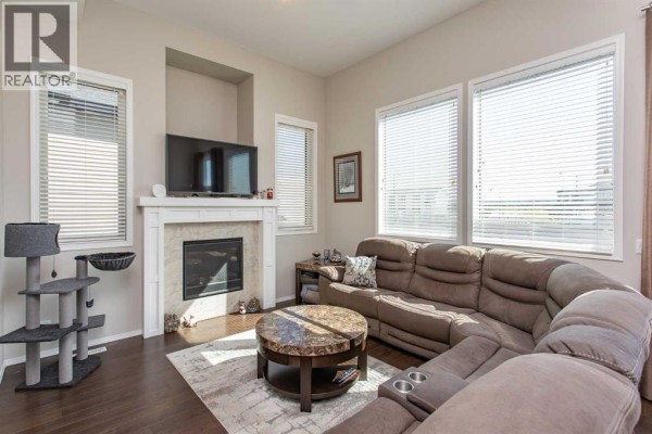 601, 339 Viscount Drive, Red Deer, AB, photo 2