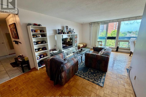 Living room - 601 - 1505 Baseline Road, Ottawa, ON K2C3L4 Photo 4
