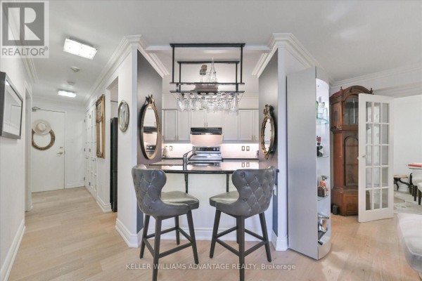 Kitchen - 601 - 300 Balliol Street, Toronto, ON M4S3G6 Photo 3