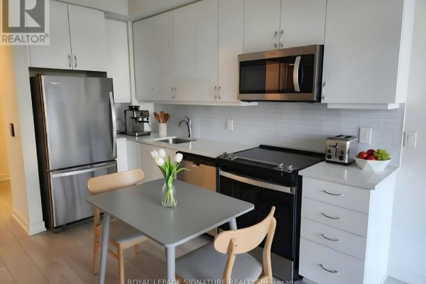 601 - 38 Annie Craig Drive, Toronto, ON M8V0G9 Photo 2