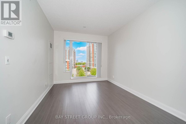 601 - 8228 Birchmount Road, Markham, ON L3R1A6 Photo 5