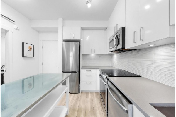 601 13978 Fraser Highway, Surrey, BC V3T0P2 Photo 5