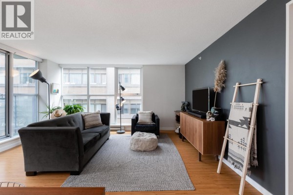 601 168 Powell Street, Vancouver, BC V6A0B2 Photo 2