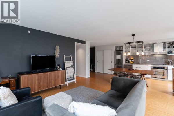 601 168 Powell Street, Vancouver, BC V6A0B2 Photo 3
