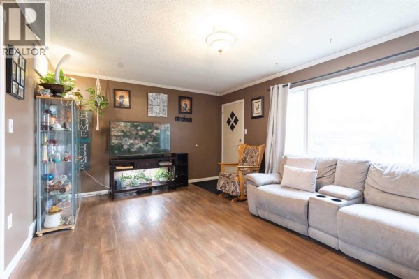 Bedroom - 601 3 Street Se, Redcliff, AB T0J2P0 Photo 4