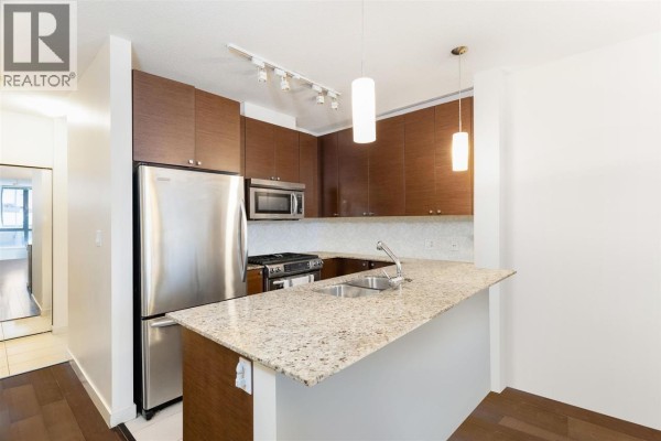 601 400 Capilano Road, Port Moody, BC V3H0E1 Photo 4