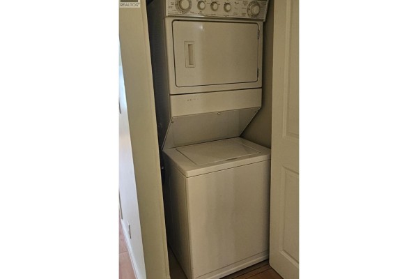 601 5380 Oben Street, Vancouver, BC V5R6H7 Photo 4