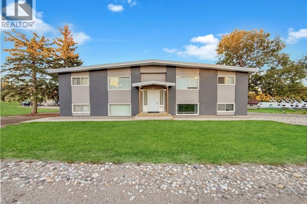 Fourplex for sale at 601 6th Avenue Ne, Swift Current, SK - MLS® sCQMqX