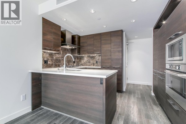 601 7468 Lansdowne Road, Richmond, BC V7C0B7 Photo 5