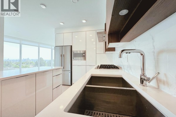 601 7799 Park Crescent, Burnaby, BC, photo 3